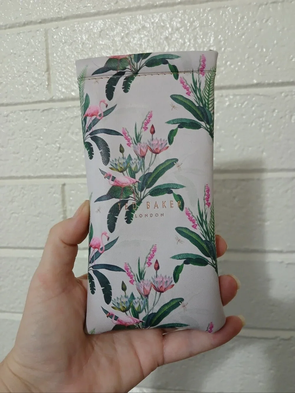 New 2pc Ted Baker London Sunglasses Pouch with Striped Cleaning Cloth.